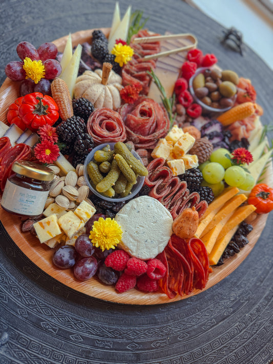 Medium Charcuterie Board (feeds 10-15)
